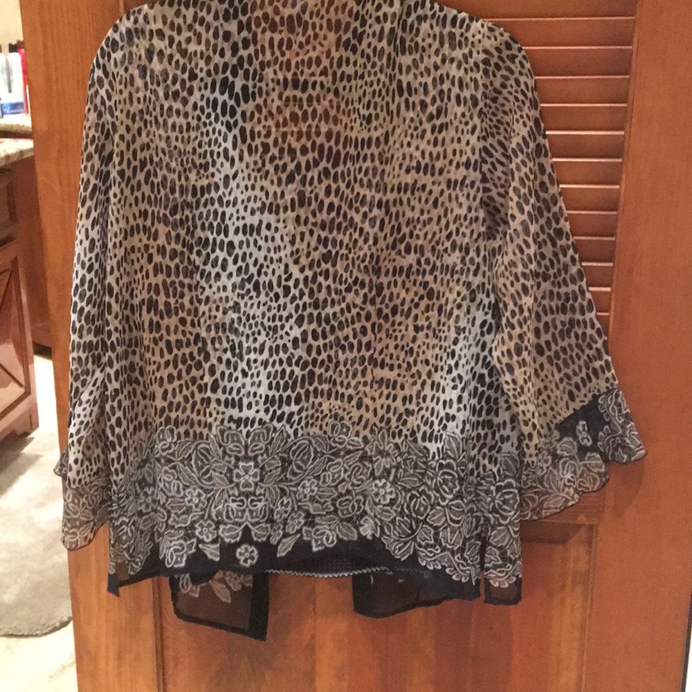 Top - Picture 2 of 3